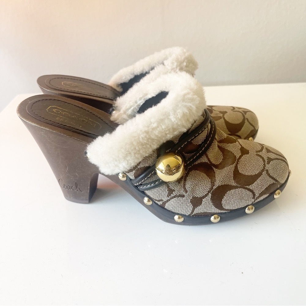 COACH Ivanka Signature Shearling Clogs Mules Brown Tan 6B Logo Studded - Picture 4 of 13